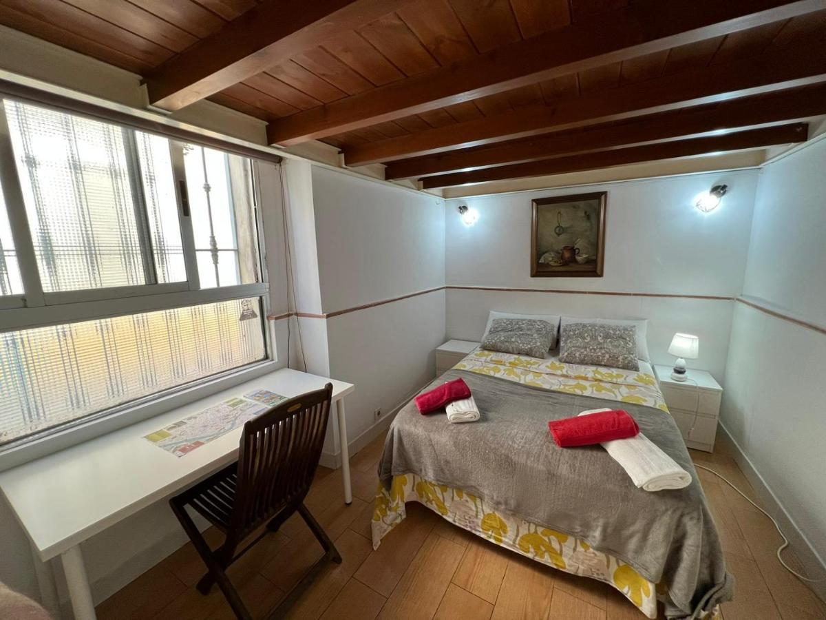 Airbhouse Private Rooms & Apartments Sevilla Exterior foto